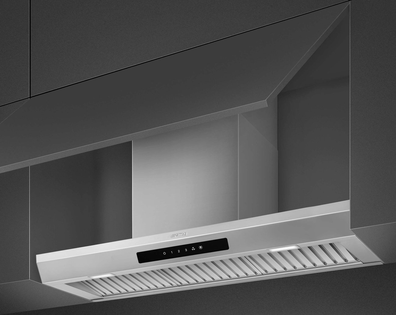 

Кухонная вытяжка Smeg KSGT94X