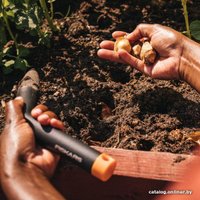 Лункообразователь Fiskars Solid 1057080