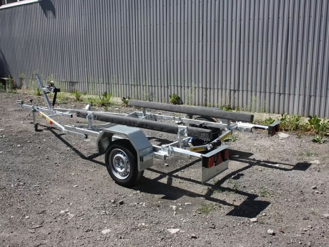 

Одноосный прицеп Вектор ЛАВ 81015С