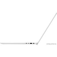 Ноутбук ASUS Zenbook UX305CA-FC075T