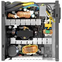 Блок питания Thermaltake TR2 S 700W [TRS-0700P-2]