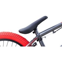 Велосипед Stark Madness BMX 3 2025 (темно-серый матовый/красный)