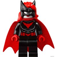 Конструктор LEGO DC Super Heroes 76122 Вторжение Глиноликого в бэт-пещеру