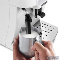 Кофемашина DeLonghi Magnifica Start ECAM 220.21 WW