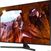 Телевизор Samsung UE55RU7400U