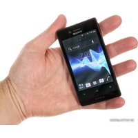 Телефон Sony Xperia Miro ST23i
