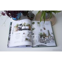 Книга издательства МИФ. Urban Jungle. Как создать уютный интерьер с помощью растений