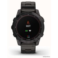 Умные часы Garmin Fenix 7 Sapphire Solar (серый карбон/серый карбон титан)