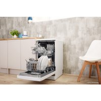 Отдельностоящая посудомоечная машина Indesit DSFC 3T117