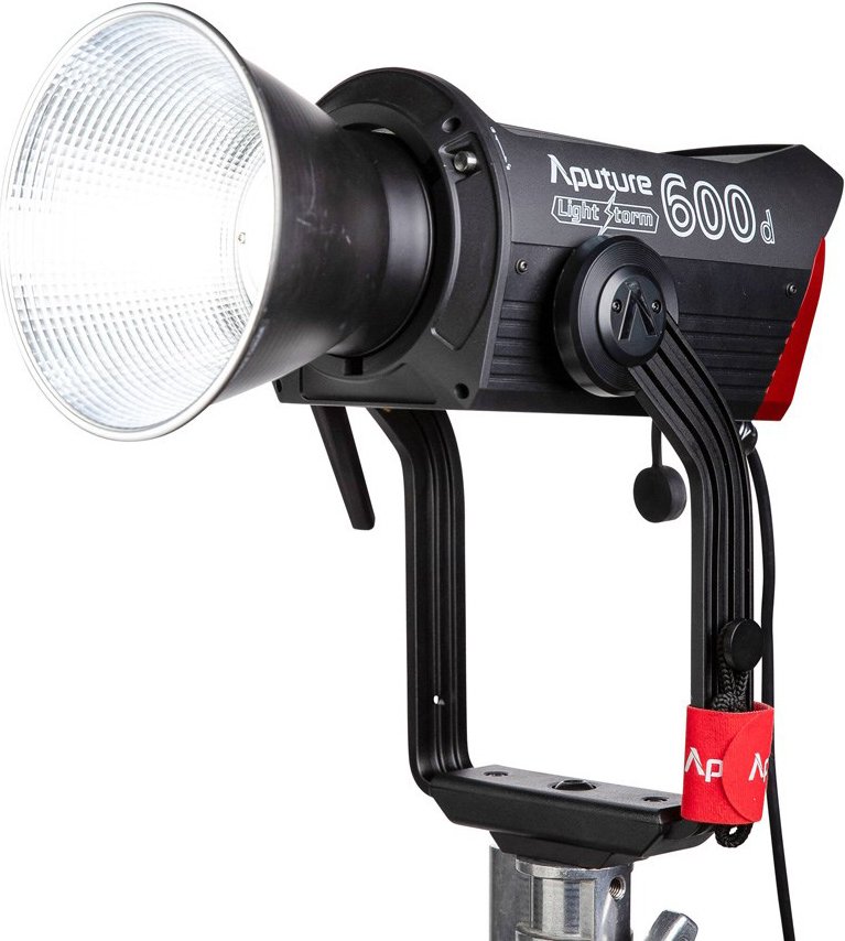 

Лампа Aputure Light Storm LS 600D Pro V-mount Kit