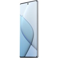 Смартфон Tecno Spark 20 Pro+ 8GB/256GB (белая луна)