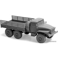 Сборная модель Звезда Советский армейский грузовик "Урал 4320"