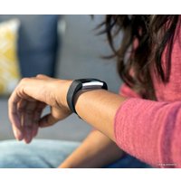 Фитнес-браслет Fitbit Alta HR (черный/серебристый)