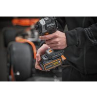  DeWalt DCK200MM2T (шуруповерт, винтоверт, 2 АКБ, кейс)