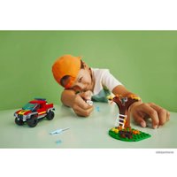 Конструктор LEGO City 60393 Спасательный пожарный внедорожник