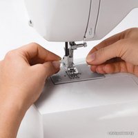 Электронная швейная машина Singer Starlet 6660