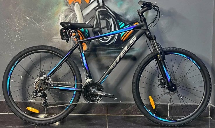 

Велосипед Stels Navigator 700 MD 27.5 V020 р.19 2024 (черный/голубой)