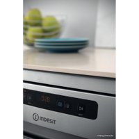 Отдельностоящая посудомоечная машина Indesit DFO 3T133 A F X