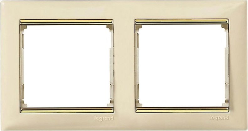 

Рамка Legrand Valena 7 741 52