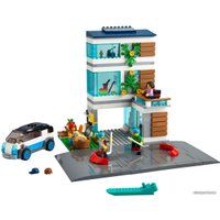 Конструктор LEGO City 60291 Семейный дом
