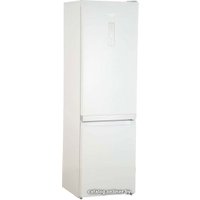 Холодильник Hotpoint HTS 7200 W O3