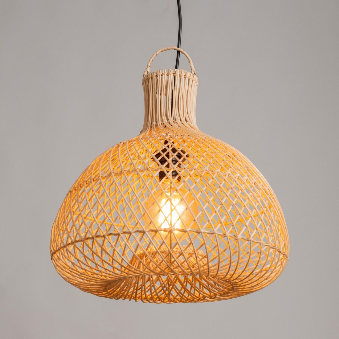 

Подвесная люстра Sima-Land Реза 10090632