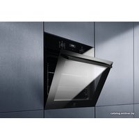 Электрический духовой шкаф Electrolux OEE5C71Z