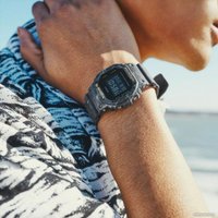 Наручные часы Casio G-Shock DW-5600WS-1E