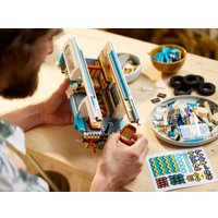 Конструктор LEGO Creator Expert 10279 Фургон Volkswagen T2 Camper