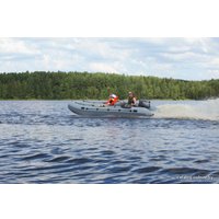 Моторно-килевая лодка Адмирал 380