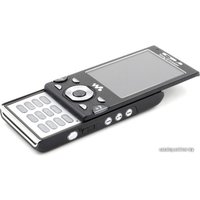 Кнопочный телефон Sony Ericsson W995 Walkman