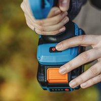 Секатор Bort BGS-21Li-Pro (с 1-им АКБ)