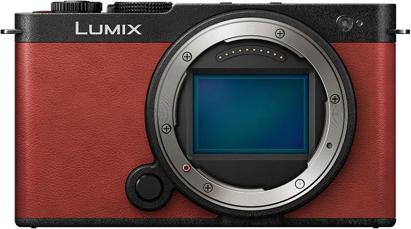 Беззеркальный фотоаппарат Panasonic Lumix S9 Body (красный)