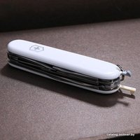 Мультитул Victorinox Climber (белый)