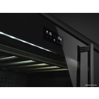 Винный шкаф Smeg CVI638LWN2