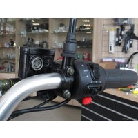 Электроскутер Yakama AP-H0003G (белый)