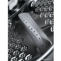 Стирально-сушильная машина Electrolux DelicateCare 900 EW9WN249BE