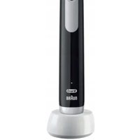 Электрическая зубная щетка Oral-B Pro Series 1 Travel Edition (черный)