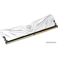 Оперативная память Netac Shadow II White 16ГБ DDR4 3200МГц NTSWD4P32SP-16W