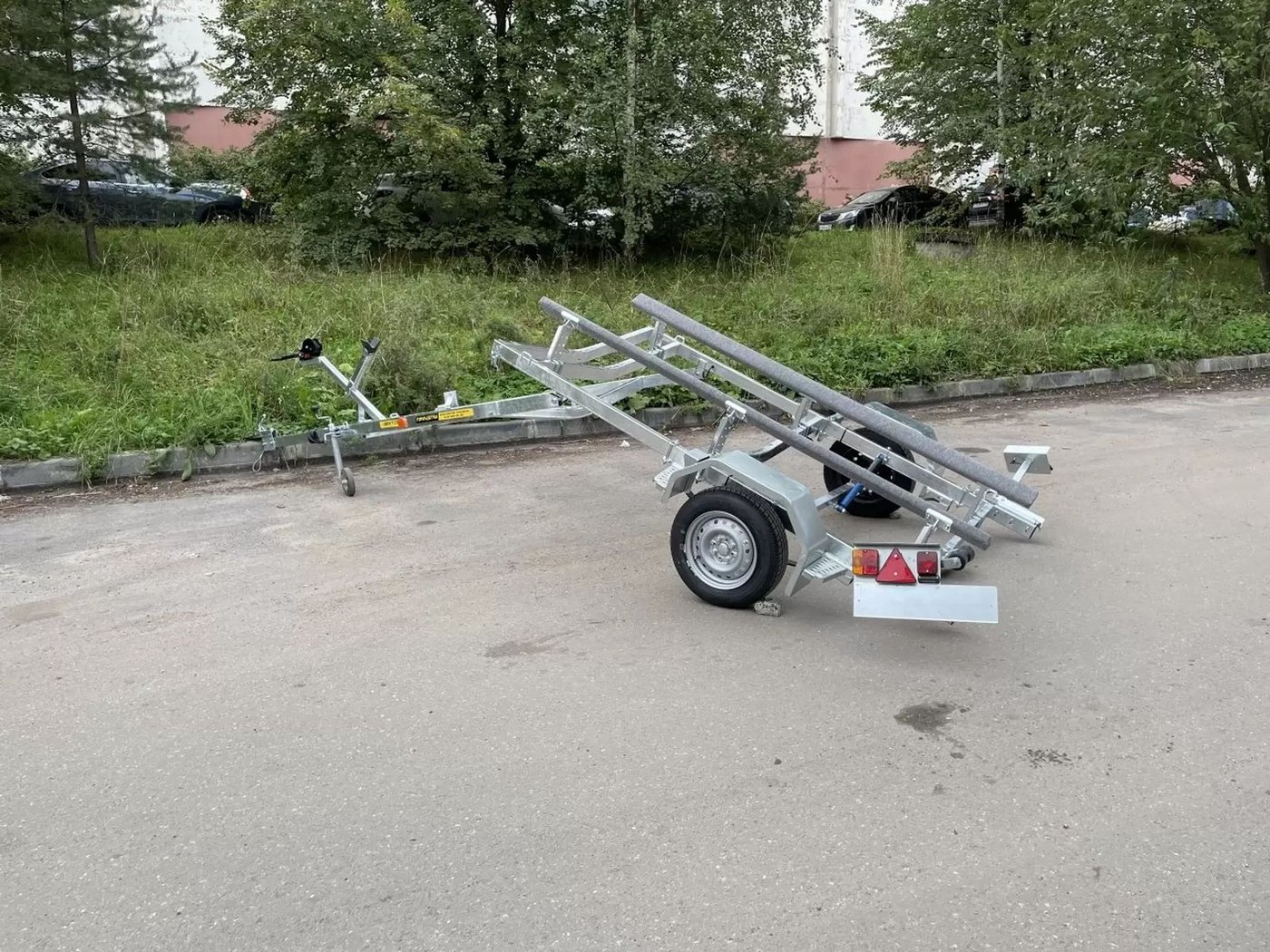 

Одноосный прицеп Вектор ЛАВ 81014С ложементы (L-6606)