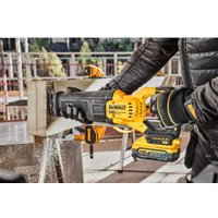 Сабельная пила DeWalt DCS386H2T (с 2-мя АКБ, кейс)