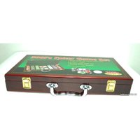 Карточная игра Zez Набор для покера в чемодане 300 фишек с номиналом 6643-B1