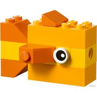 Конструктор LEGO Classic 10713 Чемоданчик для творчества и конструирования