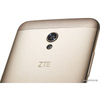 Телефон ZTE Blade V7 Gold