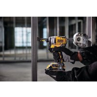  DeWalt DCK2062D2T (шуруповерт, винтоверт, 2 АКБ, кейс)