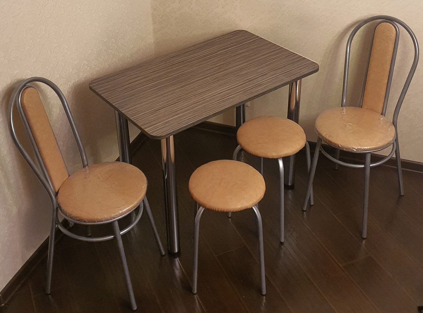 

Обеденная группа Табуретоф Капучино/Серебро_2_2 (ст. 110x70 см, Капучино-серый)