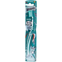 Зубная щетка Aquafresh Advance (9-12 лет)