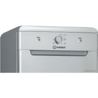 Отдельностоящая посудомоечная машина Indesit DSCFE 1B10 S RU