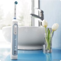 Электрическая зубная щетка Oral-B Smart 6 6000N D700.535.5XP