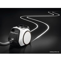 Пылесос Miele Boost CX1 Parquet PowerLine NCF0 (белый)